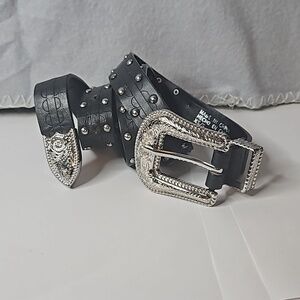 Western  Style Belt Sz XS/S Black with Silver embellishments Pre-owned